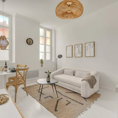 ღ La Colonne - Confortable A 400m De La Gare Appartement *
